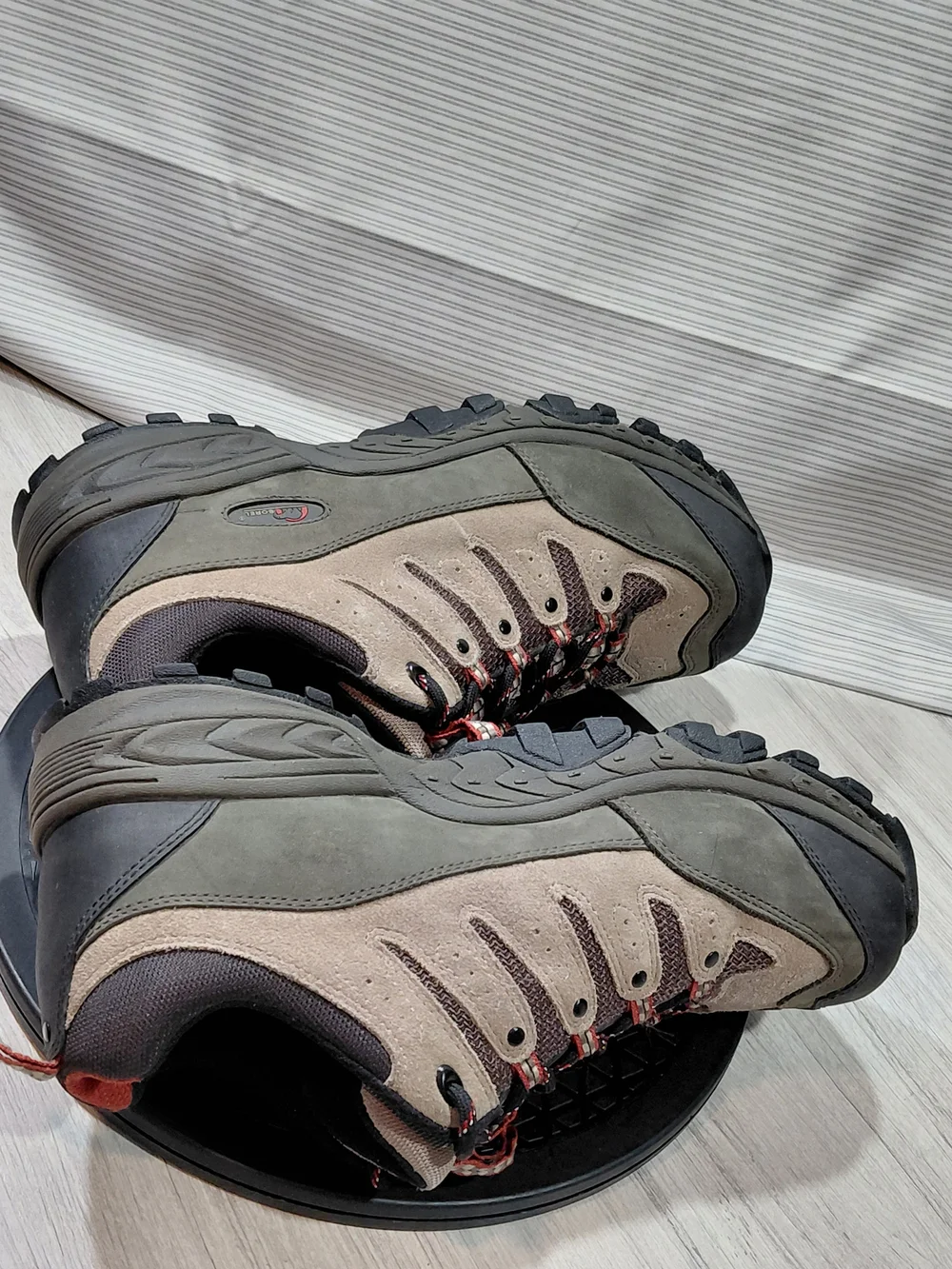 SOREL Mens Rough Cut Steel Toe Work Hiker Boots. Mesh & Leather Upper SIZE M11